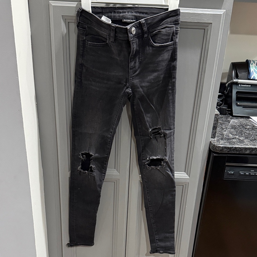 American Eagle Outfitters Black Ripped Skinny Jeans - Size 00